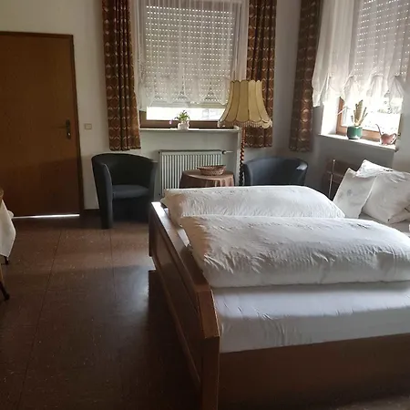 Haus Liesertal 게스트하우스 3*